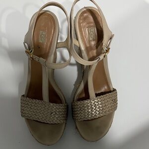 UGG Women's Beige and Tan Woven Sandals